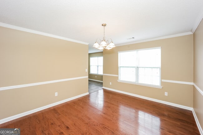 Photo - 1931 Simmons Ln