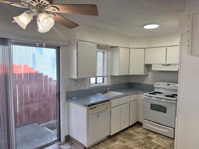 Photo - 510-512 PLUM Unidad 510