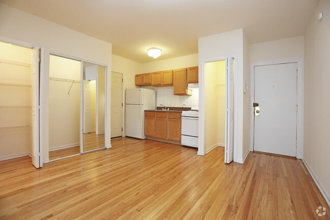 Studio, 1 BA - Living Area