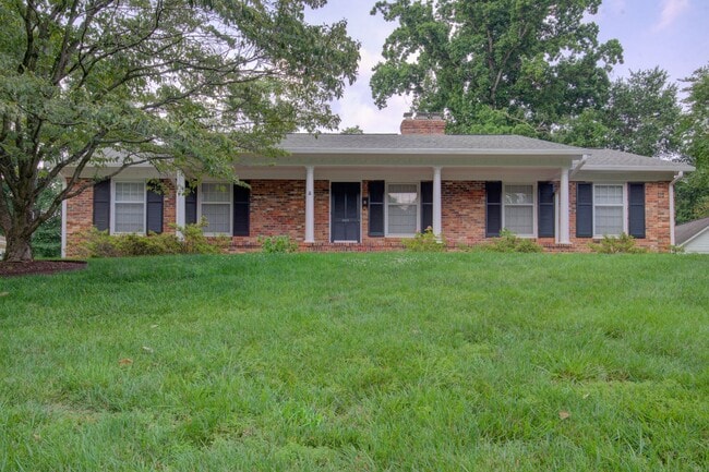 Building Photo - COMING SOON! 3 Beds| 2 Baths Updated Ranch... Rental