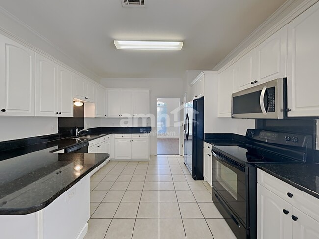 Photo - 9664 Woodland Creek Ln