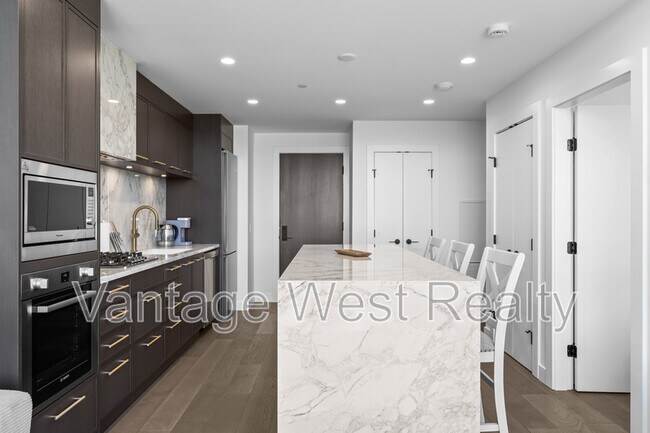 1605-3700 Capozzi Rd