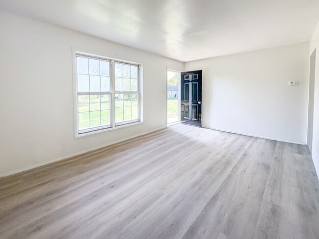 Photo - 249 Doggett Ln