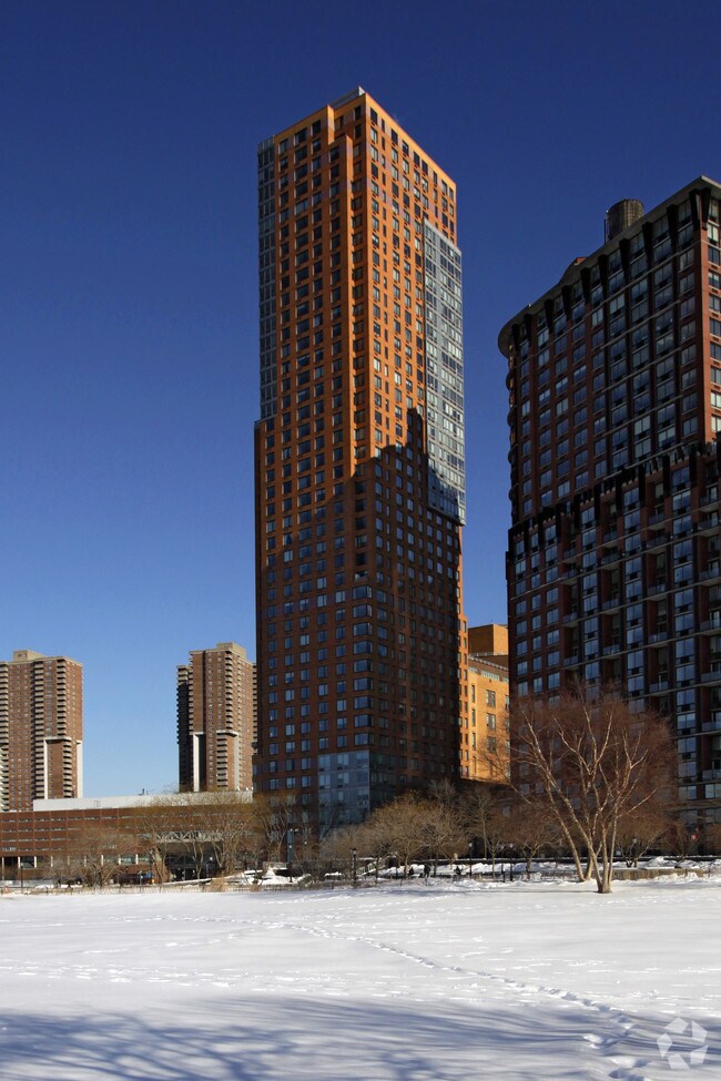Tribeca Pointe