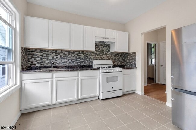 Photo - 247 Duane St Unit 1