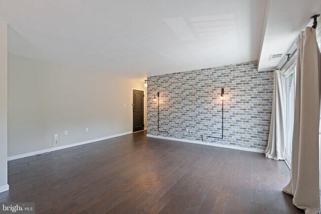 Photo - 3312 S 28th St Unidad 303