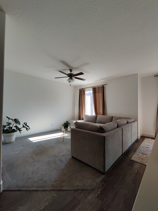 Photo - 956 S 2040 W