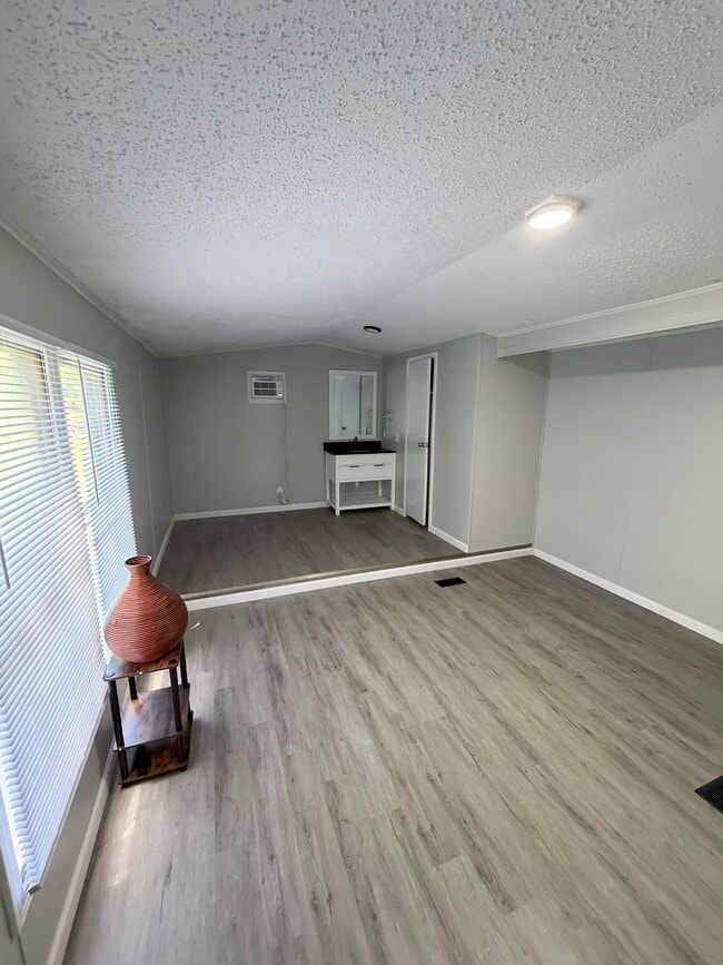 Photo - 74 Deerwood Park