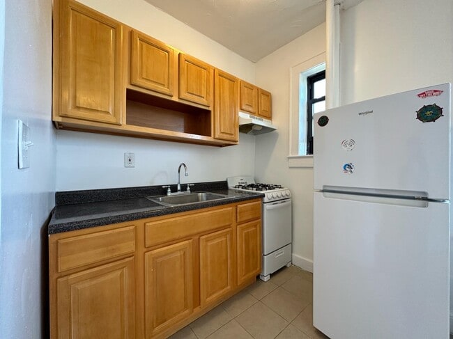 Photo - 24 Rock St Unidad 119