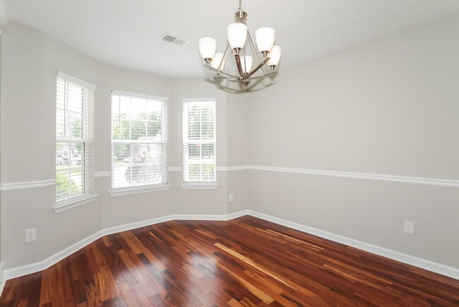 823 Overlook Trail