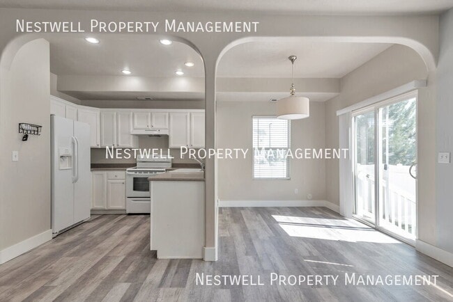 Photo - 7707 Yellowwood Ln