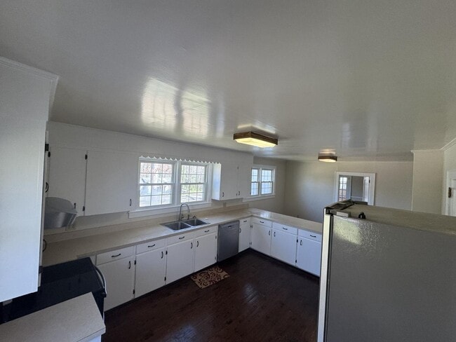 Photo - 108 Winding Creek Rd