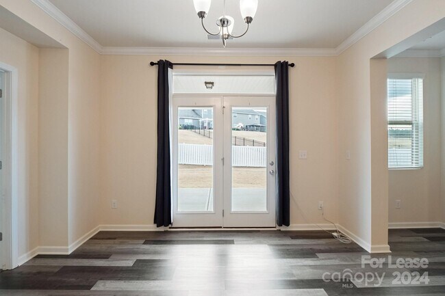 Photo - 15226 Red Canoe Way