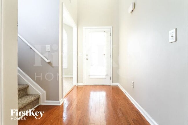 Photo - 150 Kentshire Pl NW