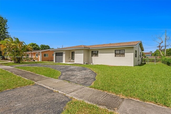 Photo - 6447 NW 22nd St