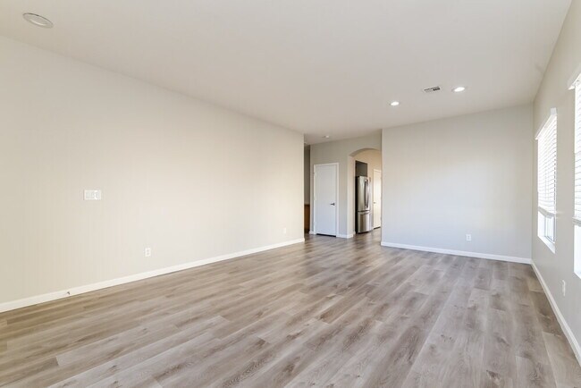 Photo - 913 E Malibu Sands Ave