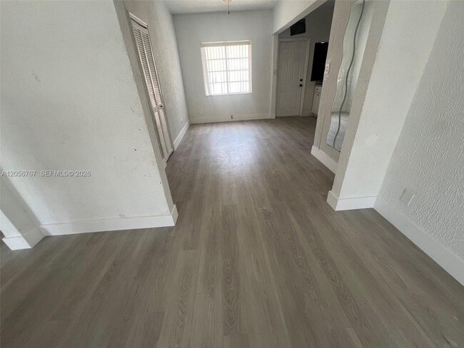 Photo - 1326 SW 6th St Unit 10