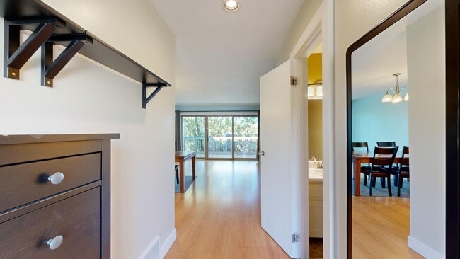 Photo - 707 Skynob Dr