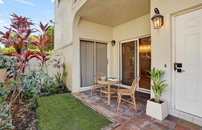 Photo - 6582 Via Regina Unit 6582