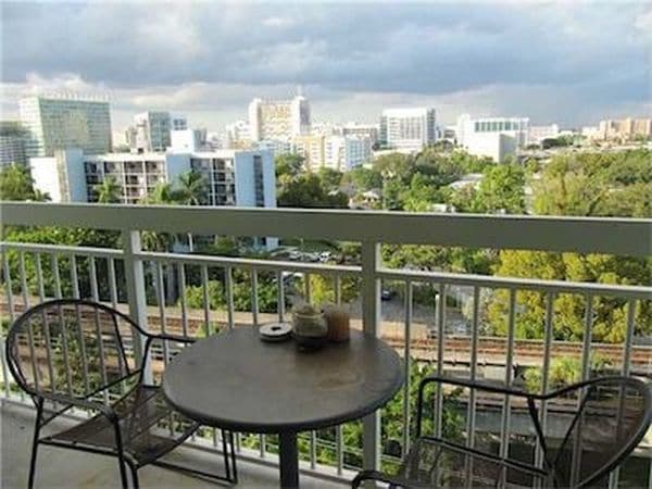 Building Photo - 816 NW 11th St Unit 1002