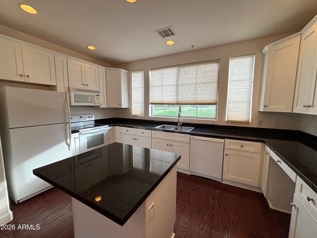 4455 E Paradise Vlg Pkwy S