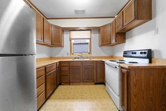 Photo - 513 W 22nd St