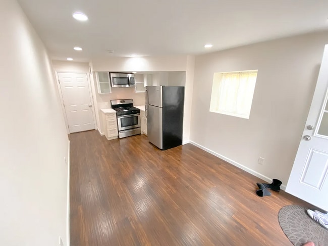 Photo - 29 Rockford Ave Unit 29 Rockford Ave