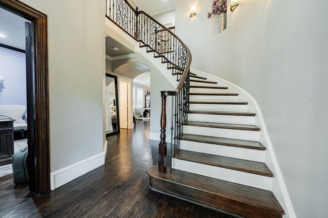 Photo - 5517 Longview St