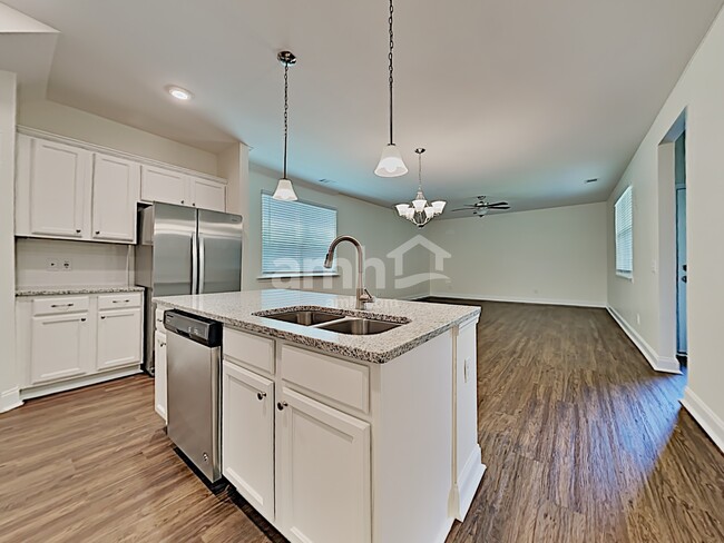 Photo - 24 Crabapple Cir