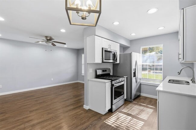 Photo - 6002 Tracy Lynn Ln