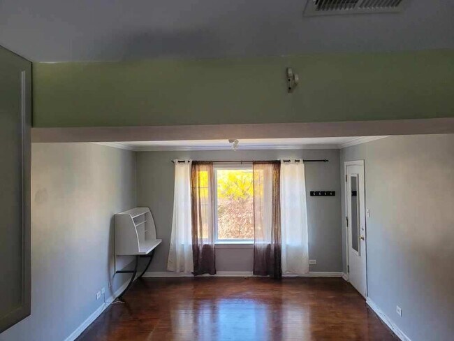 Photo - 129 Elmwood Ave Unidad 2s Rental