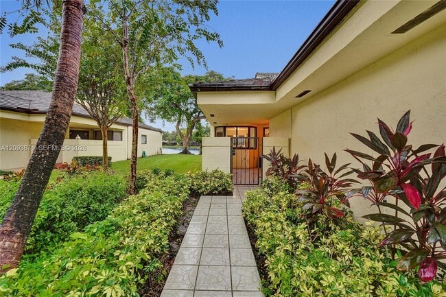 465 NW 95th Ave