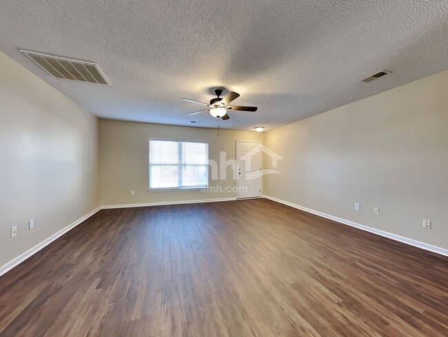 8545 Chloe Ln
