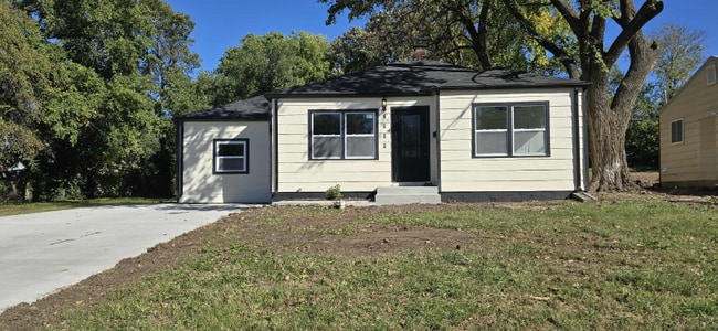 Photo - 1522 N Estelle Ave