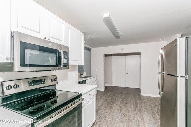 Photo - 1656 Parakeet Ct