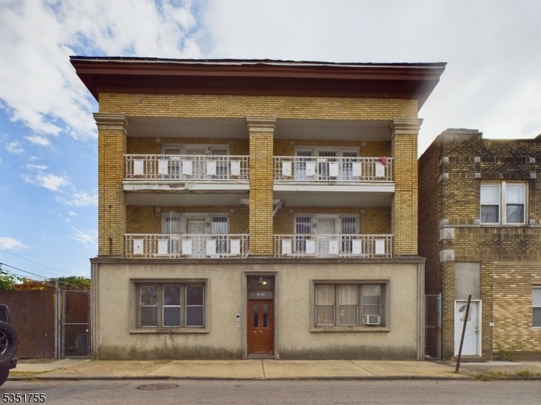 Photo - 415 Dodd St