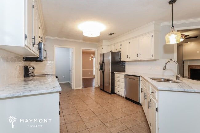 Photo - 473 Arundel Dr