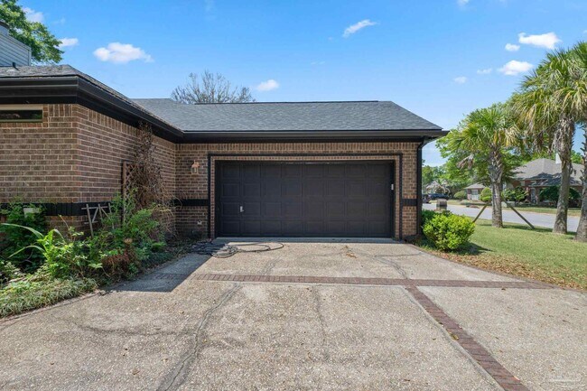 Photo - 3351 Tompkins St