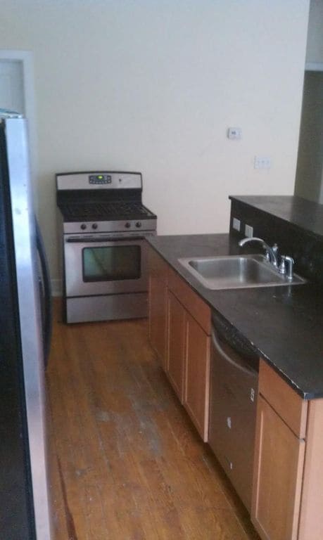 Photo - 2212 Ravine St