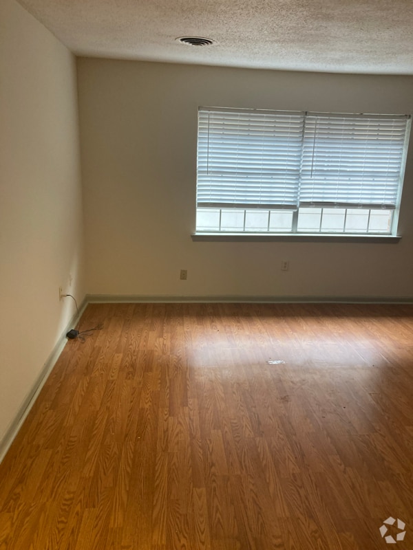 Building Photo - 436 Steele Blvd Rental