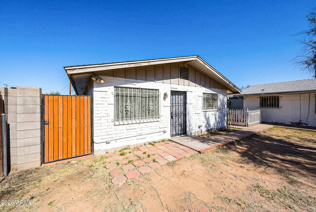 Photo - 2226 W Heatherbrae Dr Unit Apt 1