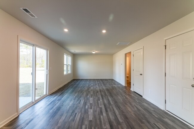 Photo - 210 Kyle's Dr