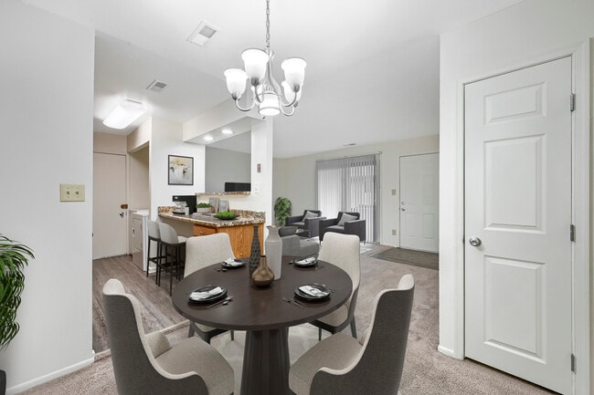 2 Bdrm Deluxe - Dining Room