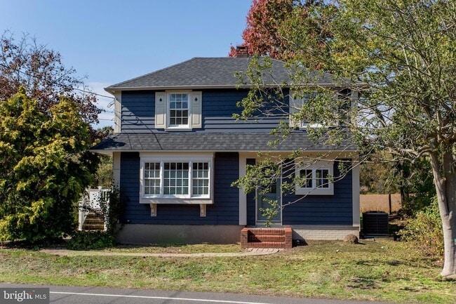 Photo - 766 Sergeantsville Rd