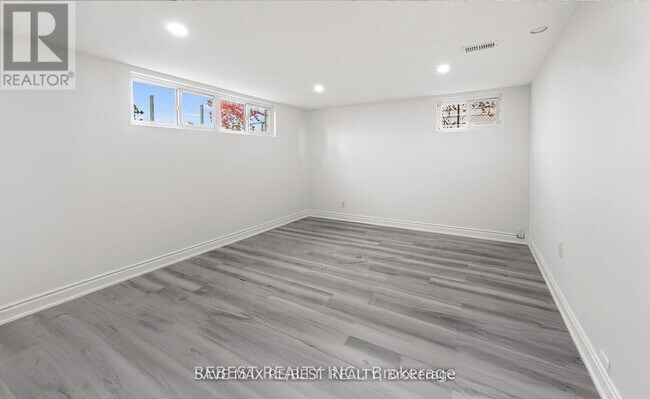 Photo - 505 Ortono Ave