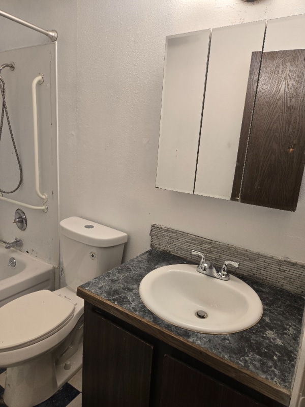 Photo - 3311 E 21st St Unidad Apt 1