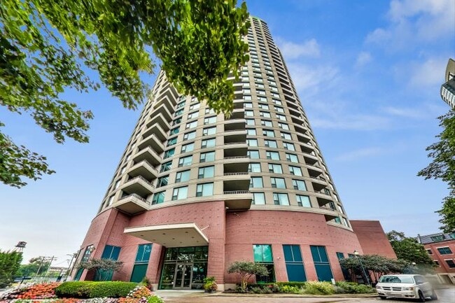 Photo - 501 N Clinton St Unidad 2304