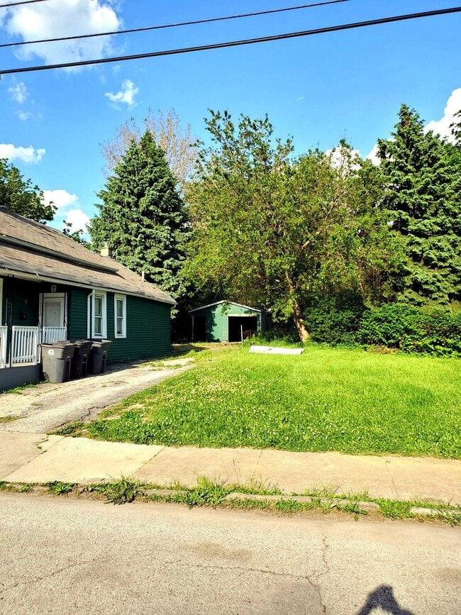Photo - 2-Bedroom Unit Available at NURSERY AVE