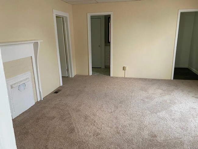 Photo - 108 Riverview St