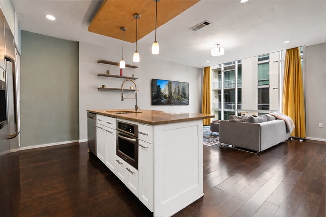 Building Photo - 1600 Barton Springs Rd Unit 2302